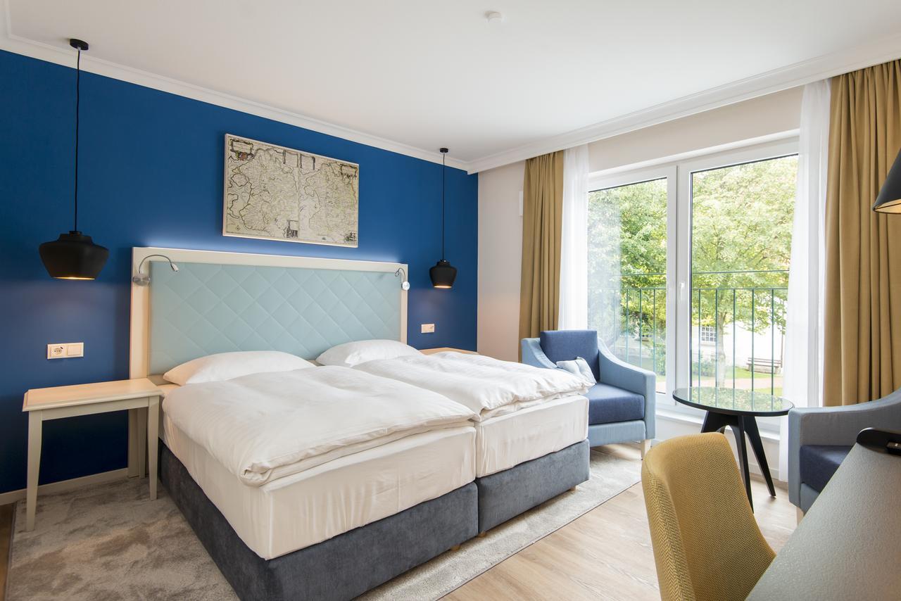 Boutique-Hotel Zur Alten Post Busum Exterior photo